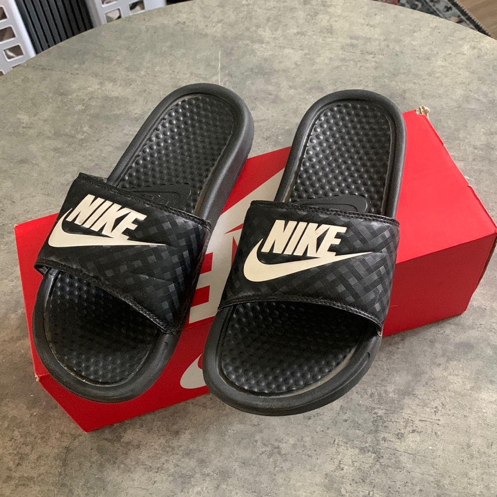 Black Nike Slides